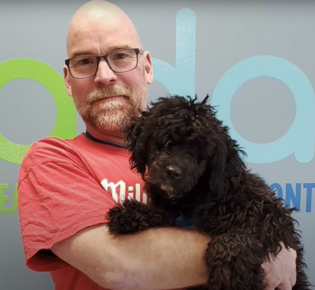 Milwaukee man adopteert hond