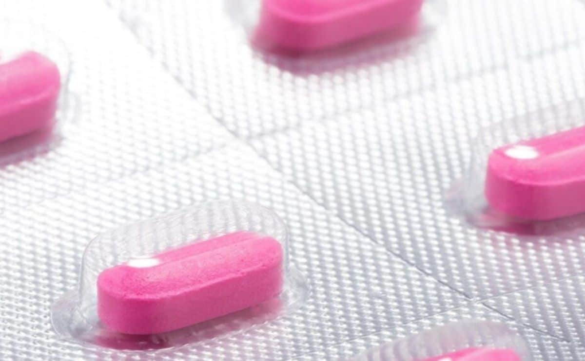 Benadryl pillen in verpakking van dichtbij